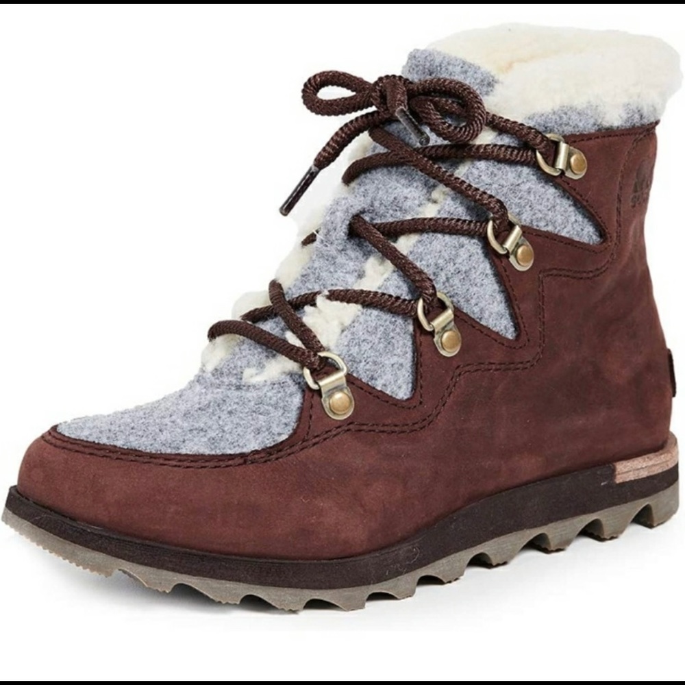 Sorel Sneakchic Alpine Boots Women’s 10